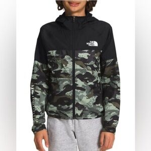 THE NORTH FACE
Kids' Never Stop Print Windwall Water Repellent Size M 10